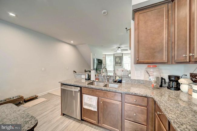 18316 Reaper Hill Ct, Townhouse with 3 bedrooms, 3 bathrooms and null parking in TRIANGLE VA | Image 32