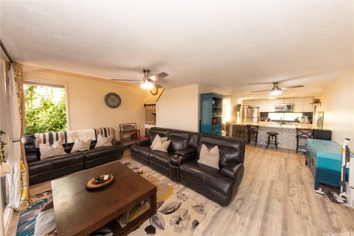 409-98-400 Koauka Loop, Aiea, HI, 96701-4505 | Card Image
