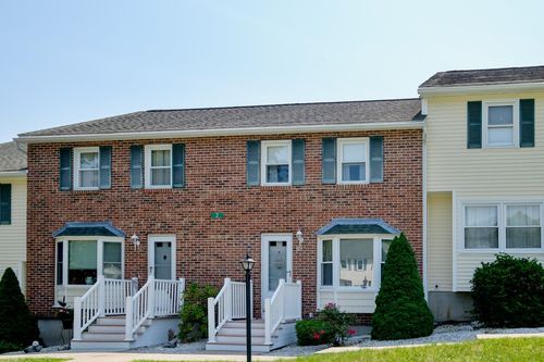 120 Newton Rd, Plaistow, NH, 03865-2414 | Card Image