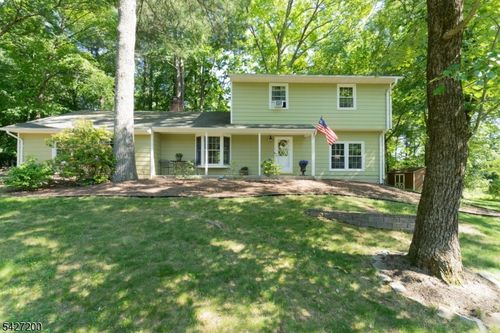 23 Country Hill Rd, LEBANON, NJ, 08833-3022 | Card Image