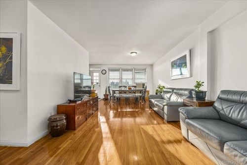 apt-6e-3425 150th Pl, Flushing, NY, 11354-3903 | Card Image