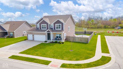 403 N Crystal Dr, Fortville, IN, 46040-1688 | Card Image