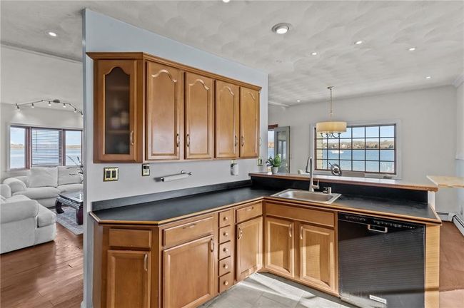 99 Smith St, House other with 2 bedrooms, 2 bathrooms and 2 parking in Bristol RI | Image 31