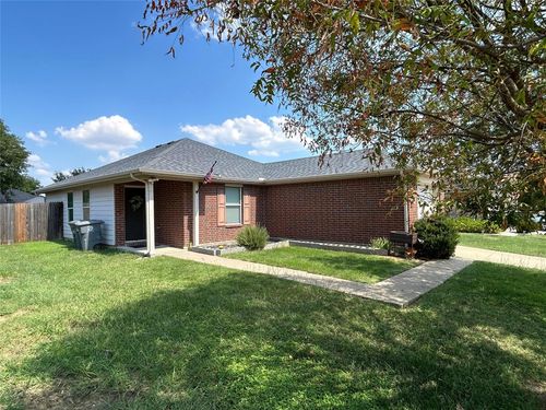1949 Sampsell Dr, Grand Prairie, TX, 75051-7435 | Card Image