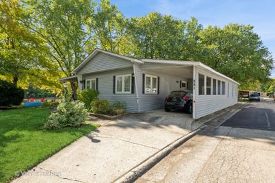 281 Catherine Lane, Home with 2 bedrooms, 2 bathrooms and 5 parking in Elgin IL | Image 3