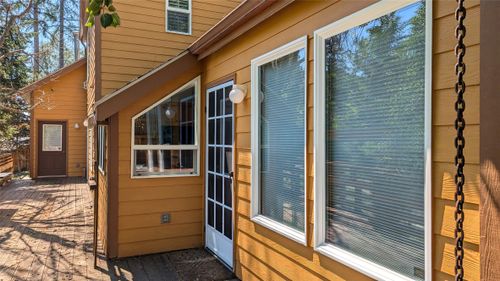 963 Colorado Ave, Whitefish, MT, 59937-3414 | Card Image
