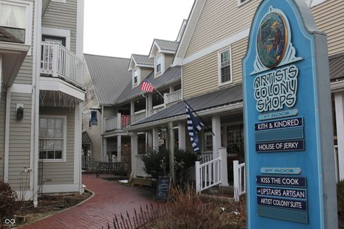 2e-125 S Van Buren St, Nashville, IN, 47448-7037 | Card Image