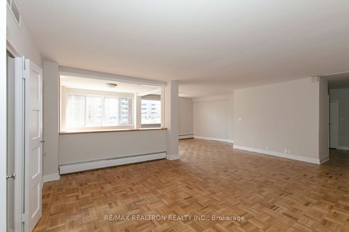 1501-9 Deer Park Cres, Toronto, ON, M4V2C4 | Card Image