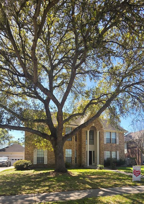 1323 Falling Leaf Ln, Seabrook, TX, 77586-4505 | Card Image