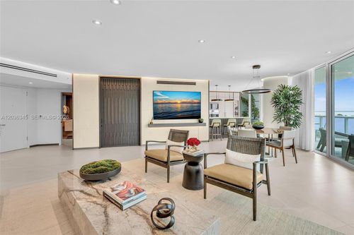1002-2127 Brickell Ave, Miami, FL, 33129-2100 | Card Image