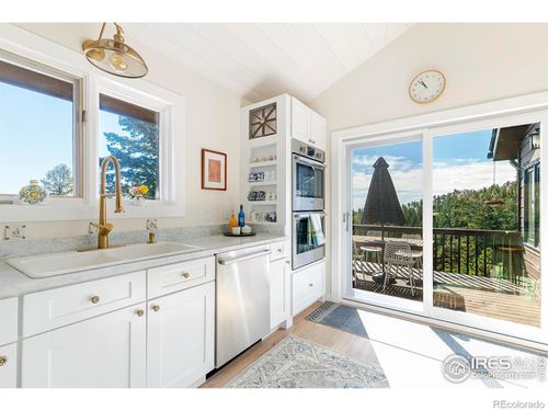 1040 Brook Rd, Boulder, CO, 80302-9467 | Card Image