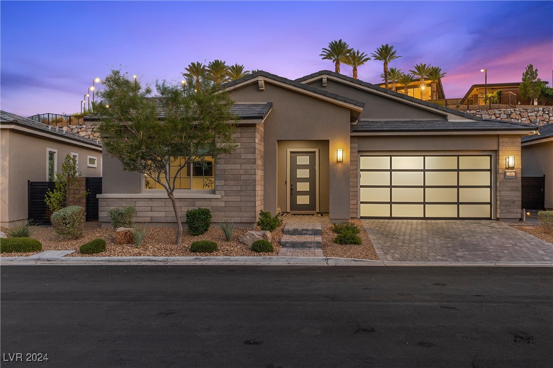 Black Fire Opal Dr, Las Vegas, NV 89138