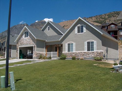 10486 Colonial Dr, Cedar Hills, UT, 84062-8523 | Card Image
