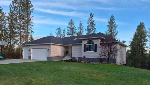 1807 S Deep Creek Ct, Medical Lake, WA, 99022-8639 | Card Image