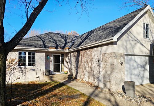 2212 10th Ave Se, Willmar, MN, 56201-4892 | Card Image