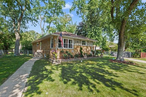 908 159th Pl, South Holland, IL, 60473-1701 | Card Image