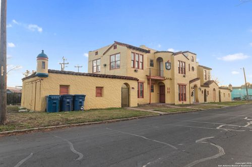 apt-b-1630 W Rosewood Ave, San Antonio, TX, 78201-4556 | Card Image