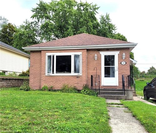 127 Carling Terrace, Wingham, ON, N0G2W0 | Card Image