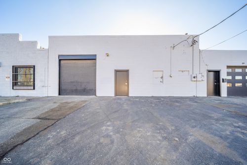 2043 Minnesota St, Indianapolis, IN, 46203-2938 | Card Image