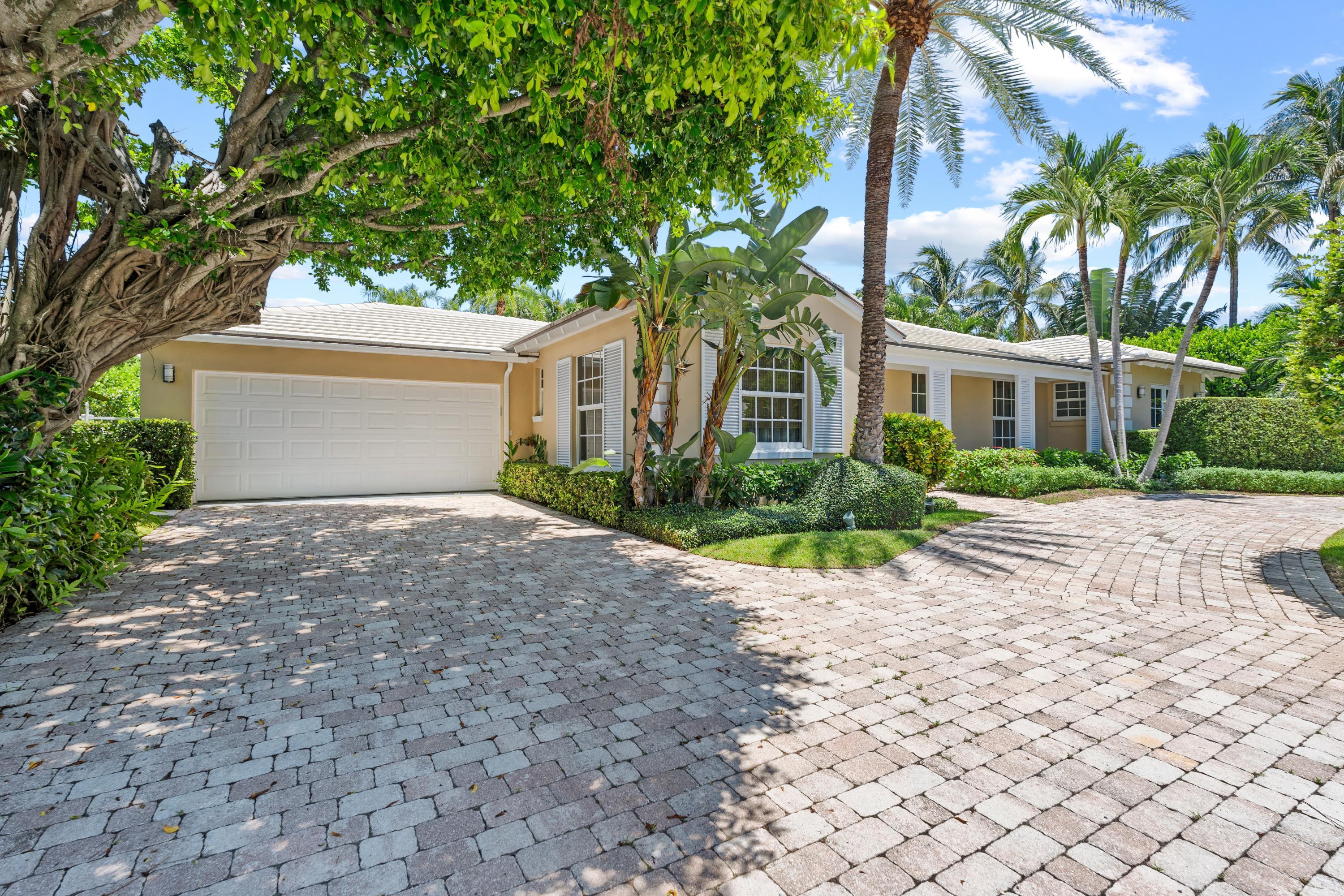 Via Linda , Palm Beach, FL 33480