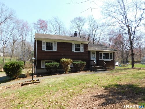 132 N Airline Road, Wallingford, CT, 06492 | Card Image