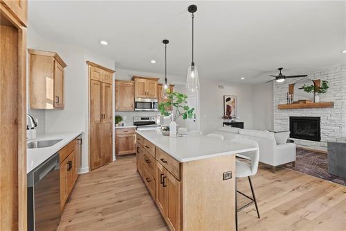 20703 Emerald St, Spring Hill, KS, 66083-7710 | Card Image