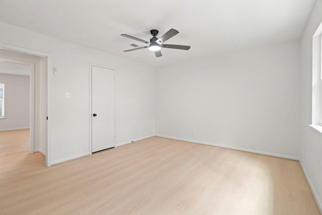 8215 Twining Oaks Ln, House other with 5 bedrooms, 4 bathrooms and 3 parking in Spring TX | Image 35