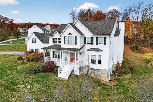 8 Alloway Cres, Highland Mills, NY, 10930-8322 | Card Image