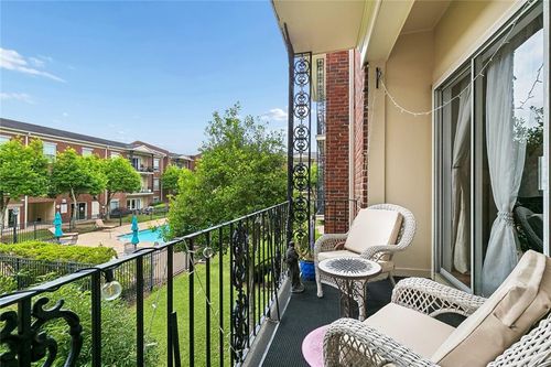 223-800 Rue Burgundy, Metairie, LA, 70005-4628 | Card Image