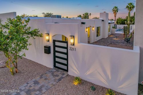 2211 E Mabel Street, Tucson, AZ, 85719 | Card Image