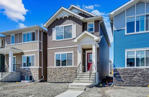 747 Bayview Hill Sw, Airdrie, AB, T4B5M5 | Card Image