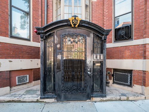 4-30 Gloucester St, Boston, MA, 02115-2520 | Card Image
