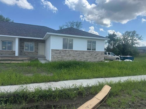 8101 Kallum Dr, Lincoln, NE, 68516 | Card Image