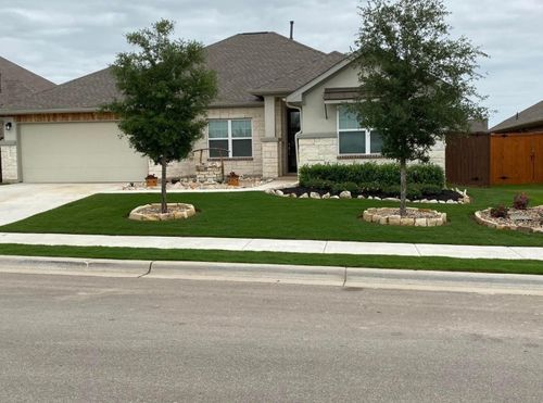 905 Academy Oaks Dr, San Marcos, TX, 78666-3497 | Card Image