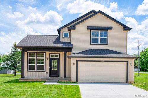 539 W Wildwood Dr, Owosso, MI, 48867-9119 | Card Image