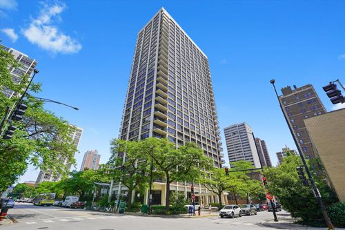 apt-1001l-88 Schiller St, Chicago, IL, 60610-2018 | Card Image