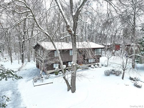 4 Beaver Dam Rd, Pomona, NY, 10970-3204 | Card Image