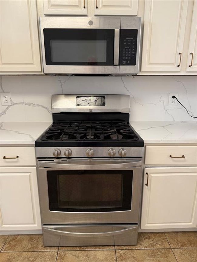 2927 Regata Run Dr, House other with 4 bedrooms, 3 bathrooms and 2 parking in Friendswood TX | Image 5