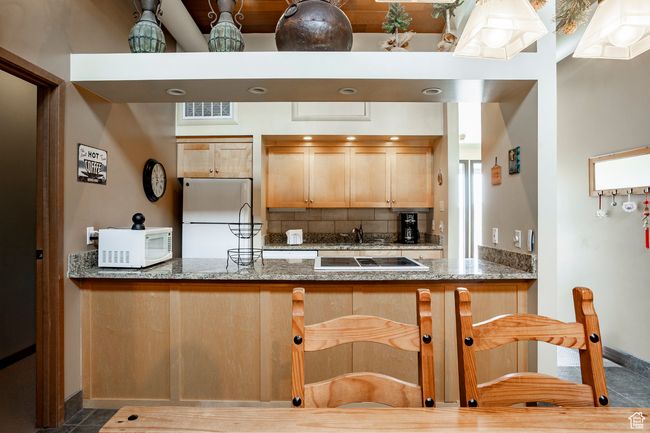 120 - 1433 Crescent Rd, Condo with 2 bedrooms, 3 bathrooms and 1 parking in Park City UT | Image 10
