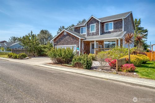 2705 Sea Crest Ave N, Long Beach, WA, 98631-5225 | Card Image