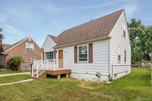 15738 Frazho Rd, Roseville, MI, 48066-5031 | Card Image