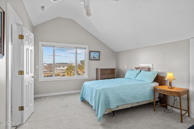 407 Cedar Point Blvd, House other with 3 bedrooms, 3 bathrooms and null parking in Cedar Point NC | Image 9