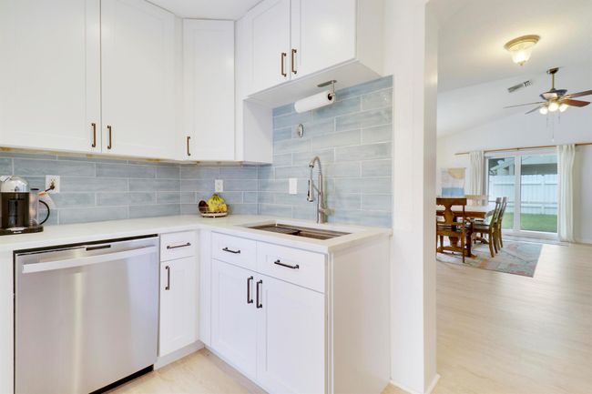 144 Pennock Landing Cir, House other with 4 bedrooms, 3 bathrooms and null parking in Jupiter FL | Image 15