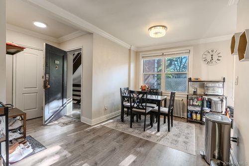 2a-17 Edwards St, Roslyn Heights, NY, 11577-1117 | Card Image