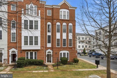 2102 Carthage Dr, WOODBRIDGE, VA, 22191-4066 | Card Image