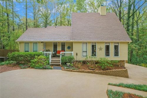 6950 Springwood Dr, Douglasville, GA, 30135-1528 | Card Image