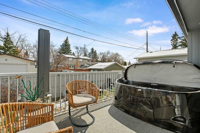 643 Woodsworth Road Se, Home with 5 bedrooms, 3 bathrooms and 3 parking in Calgary AB | Image 38