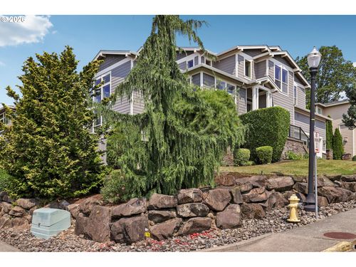 2551 W 1st St, Washougal, WA, 98671-5176 | Card Image
