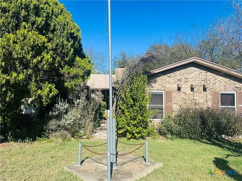 403 Cottonwood Dr, Copperas Cove, TX, 76522-2613 | Card Image