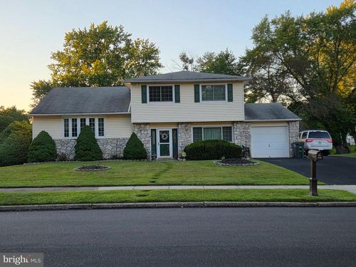 530 Andrew Dr, SOUTHAMPTON, PA, 18966-3616 | Card Image